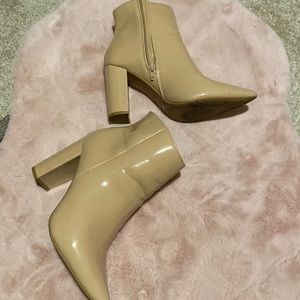 Bamboo Cream Booties Size 10
